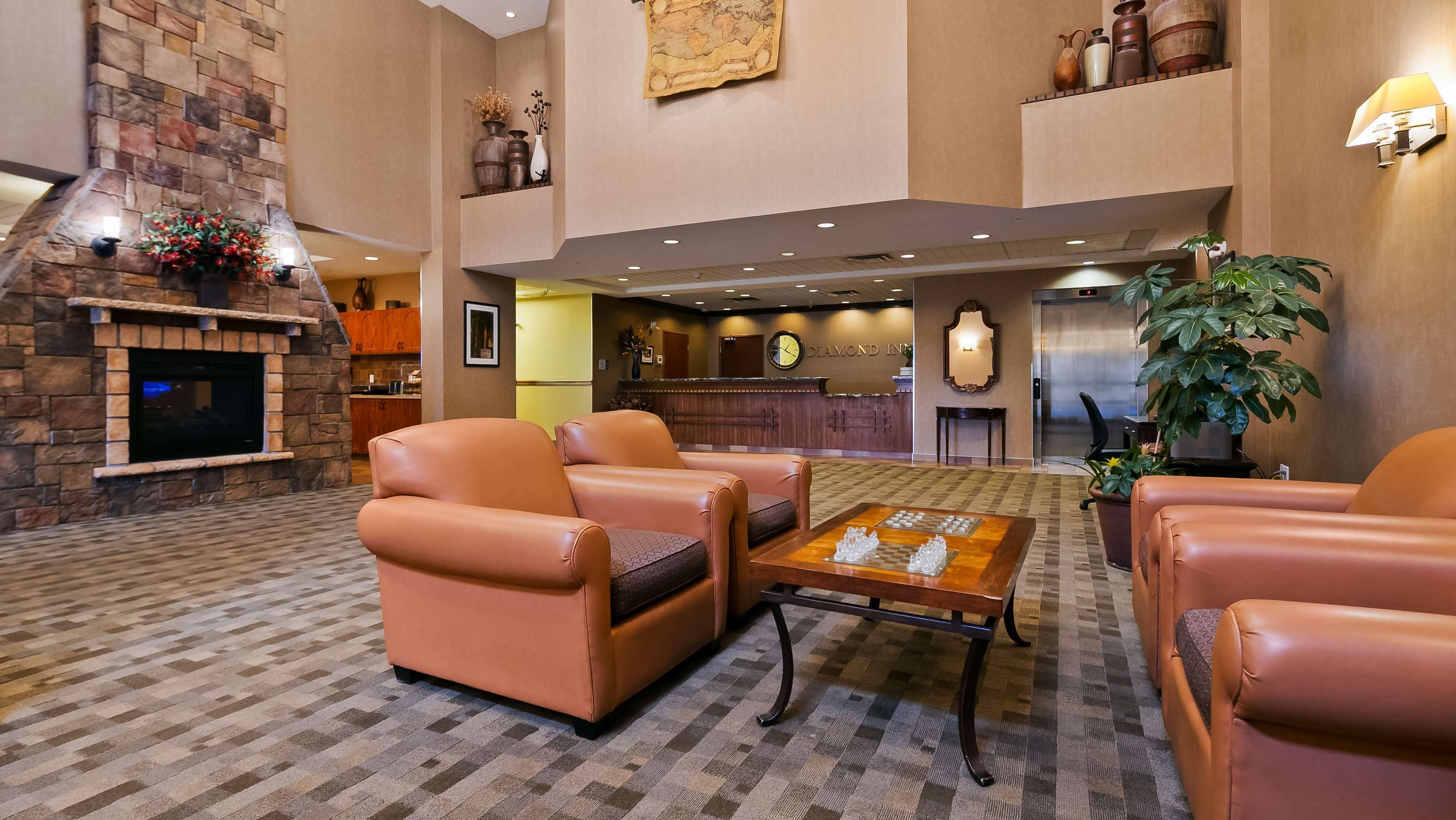 Best Western Diamond Inn Three Hills Buitenkant foto