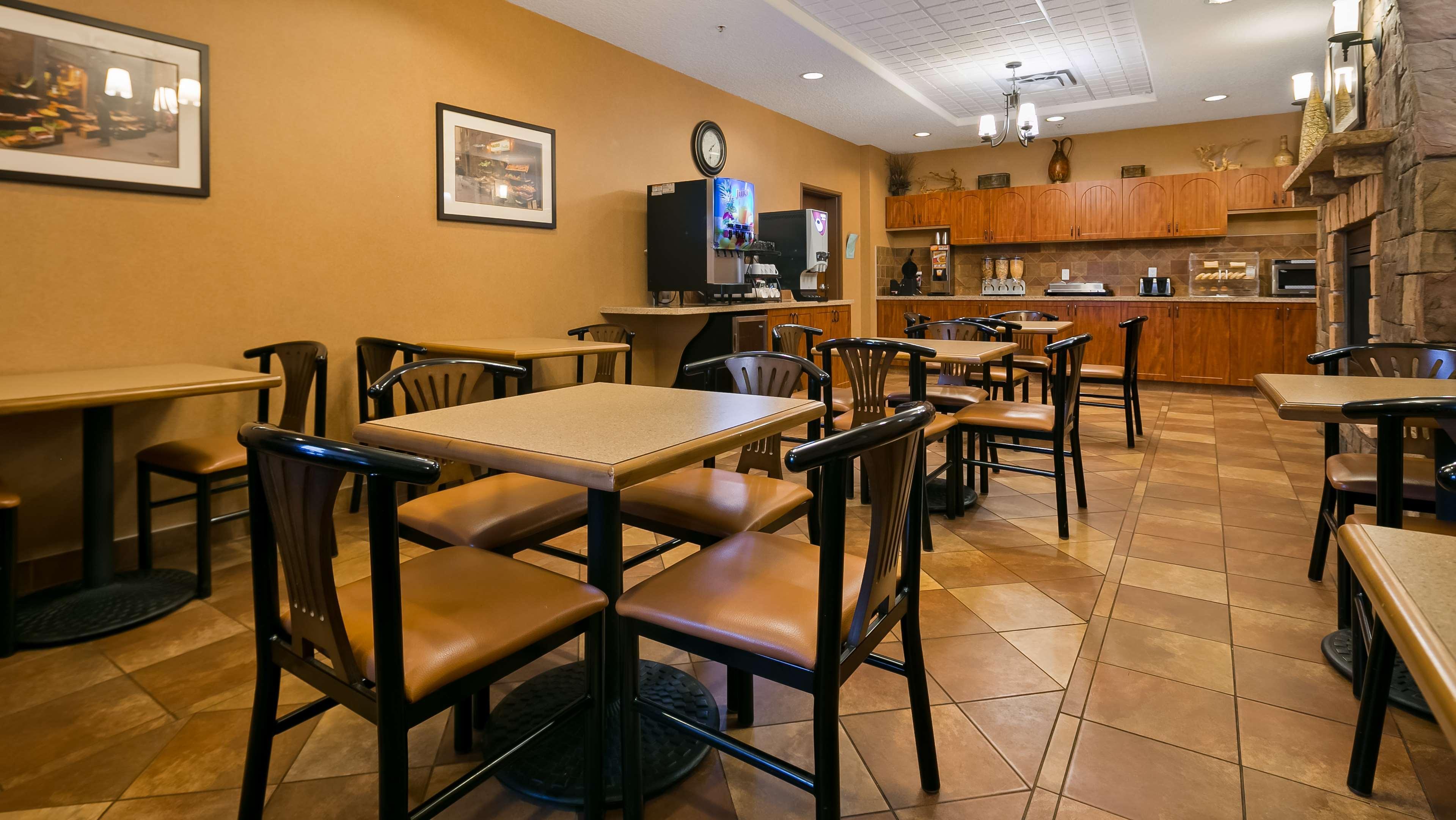 Best Western Diamond Inn Three Hills Buitenkant foto