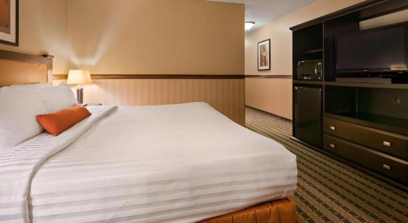 Best Western Diamond Inn Three Hills Buitenkant foto