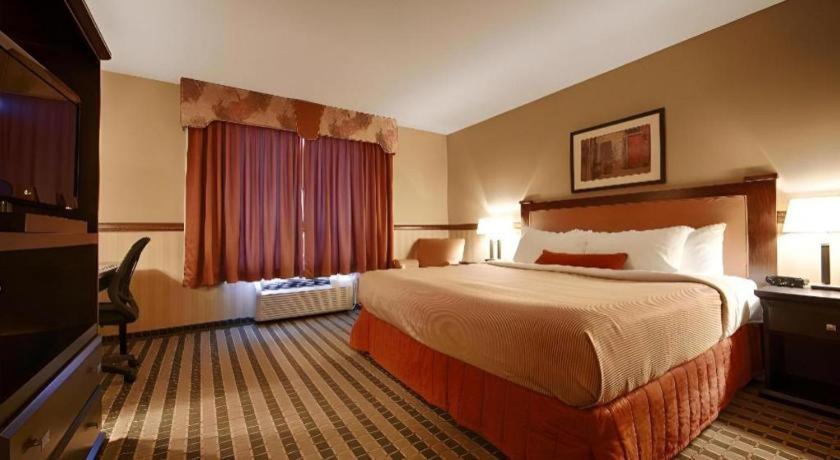 Best Western Diamond Inn Three Hills Buitenkant foto